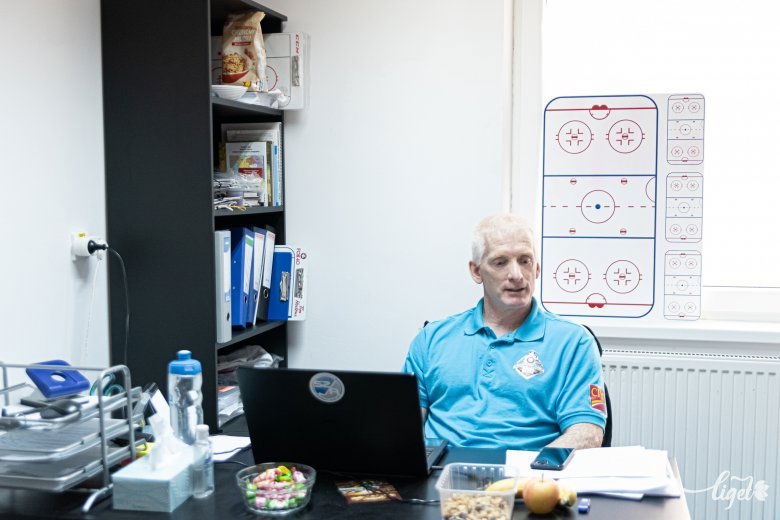 A jégkorongedző számára nagy kalandot jelentett Székelyföldre költözni Kanadából •  Fotó: Gábos Albin