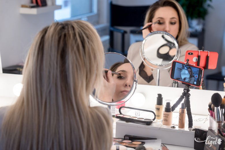 Hasznos tanácsok a make-up artisttól •  Fotó: Veres Nándor