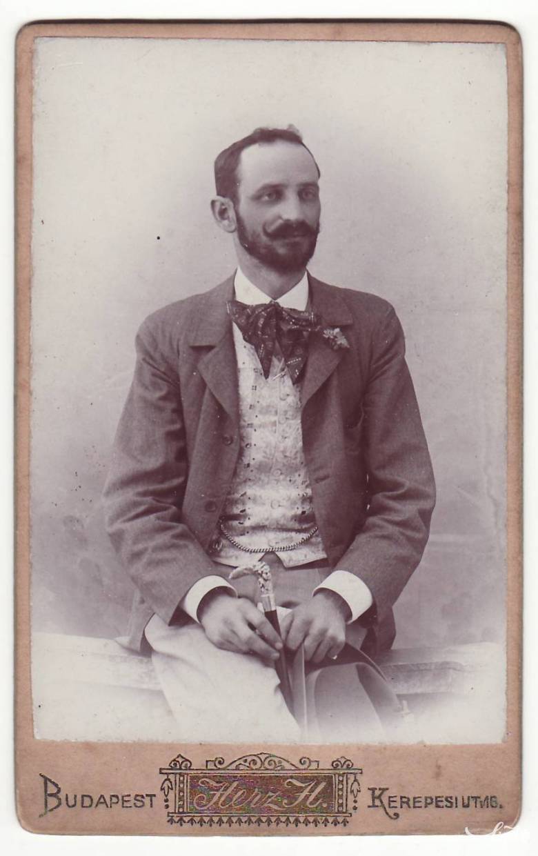 Tamás József fiatalon 