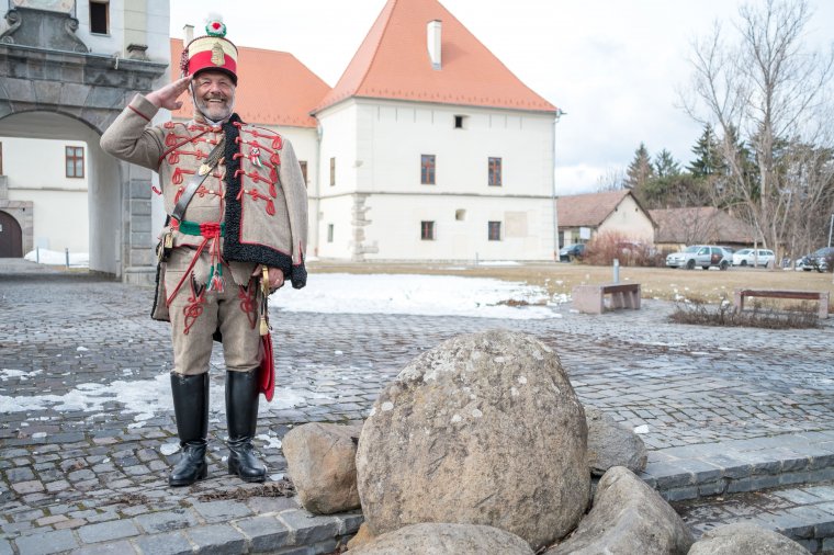 A huszárbecsület nem játék