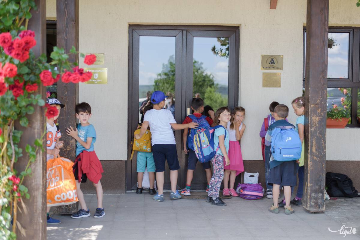 Mintegy 150 gyerek jár ma az alapítvány szórványiskolájába •  Fotó: Biró István