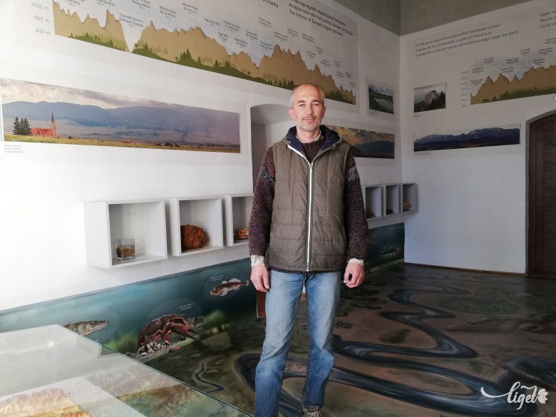 Demeter László: a medence nem mindig volt ilyen, ahogy most látjuk •  Fotó: Péter Beáta
