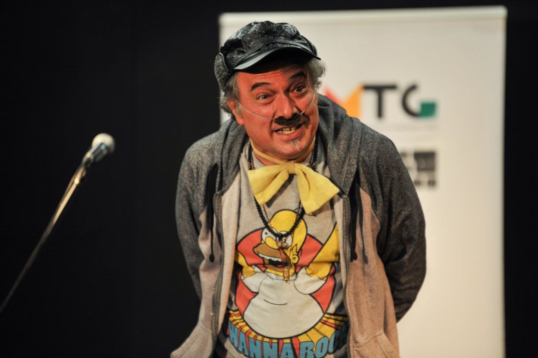 Laár András előadóművész, humorista, énekes, zeneszerző, dalszövegíró, a KFT együttes és a L’art pour l’art Társulat alapító és jelenlegi tagja •  Fotó: Mohácsi László Árpád