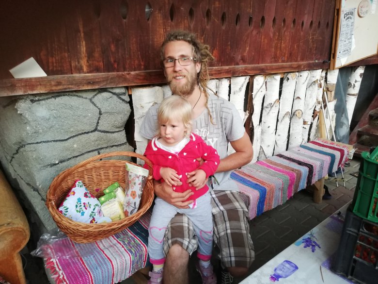 Halasági-Csibi termékek. Teakeverékek, talpbetét, krémek. Minden, ami egészség •  Fotó: D. Balázs Ildikó