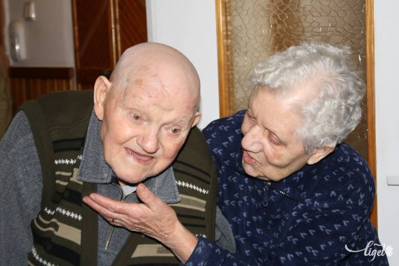 Jánossy Margit és Bertalan 90, illetve 94 évesek. Ebből hetvenet házasként töltöttek együtt 