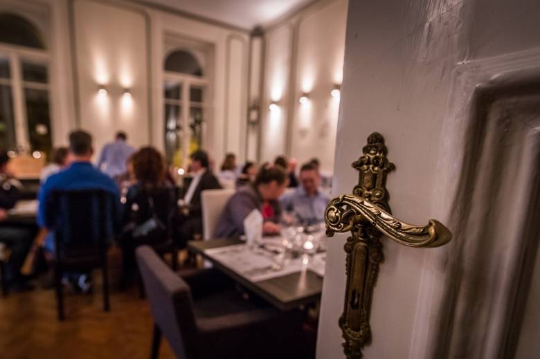Kezdenek az emberek rászokni az étterembe járásra, de nehezen szakadnak el az otthoni megszokottól. Képünk illusztráció •  Fotó: Facebook.com/Béterv lakásétterem