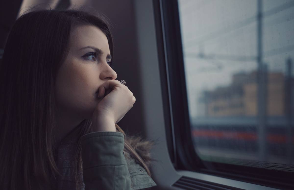 Lehet, hogy nem a munkahelyét veszíti el, hanem az emberi kapcsolatait, amik az oda nem figyelés hatására szépen lassan elhalnak, felszámolódnak •  Fotó: Pixabay.com