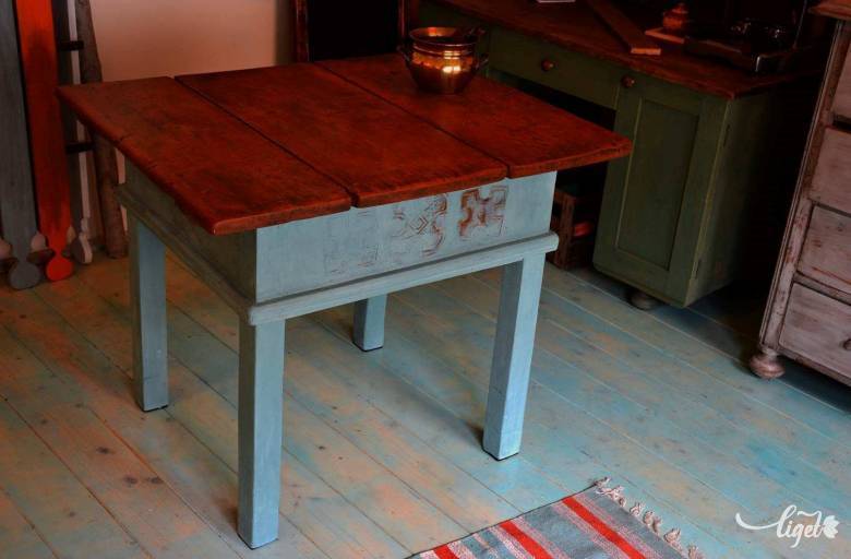 Ne sajnáljuk régi bútordarabjainkat, egy-egy részük akár új funkciót is kaphat •  Fotó: Kamandalu Art&Craft