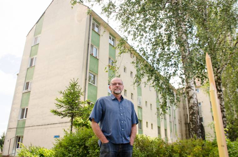 Öntödéből a műterembe: tájképek a tömbház padlásteréből
