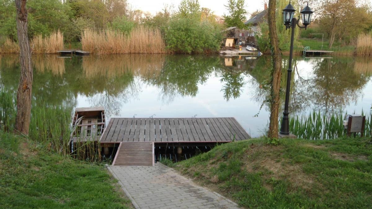 Halászparadicsom. Aki holtágakon pecázik, az nem csak a horgászbotot fogja, halakkal is gazdagodik •  Fotó: Gyomaendrőd önkormányzata