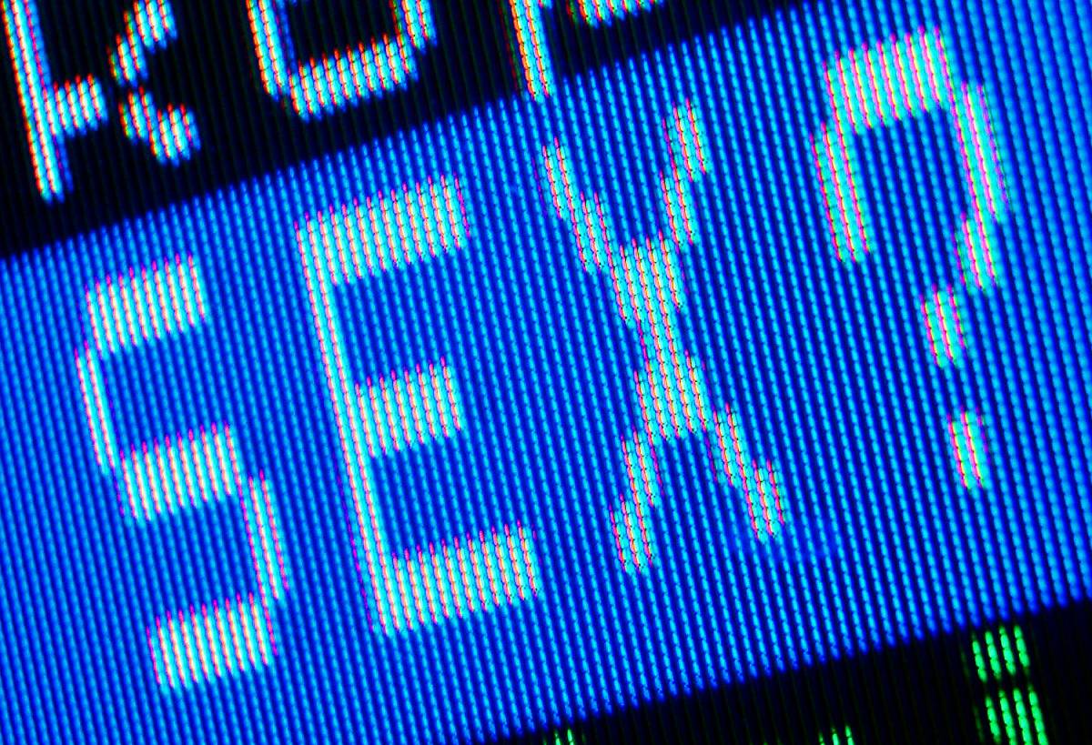 Internetes társkeresés közben bizarr oldalakba is könnyen belebotolhatunk •  Fotó: Freeimages.com