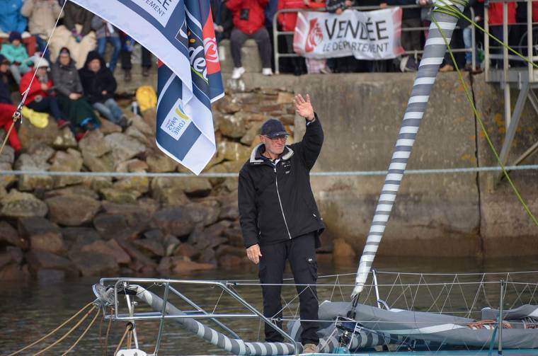 Kolumbusz szintje és az inspiráló egyedüllét – Lenyűgözte kolozsvári közönségét Fa Nándor szólóvitorlázó