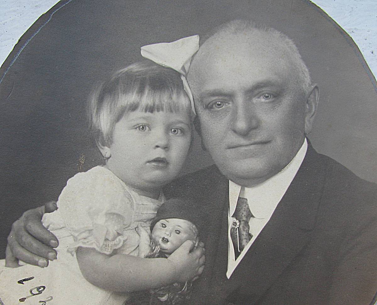 Bernády és szeretett kislánya 1920. november 3-án 