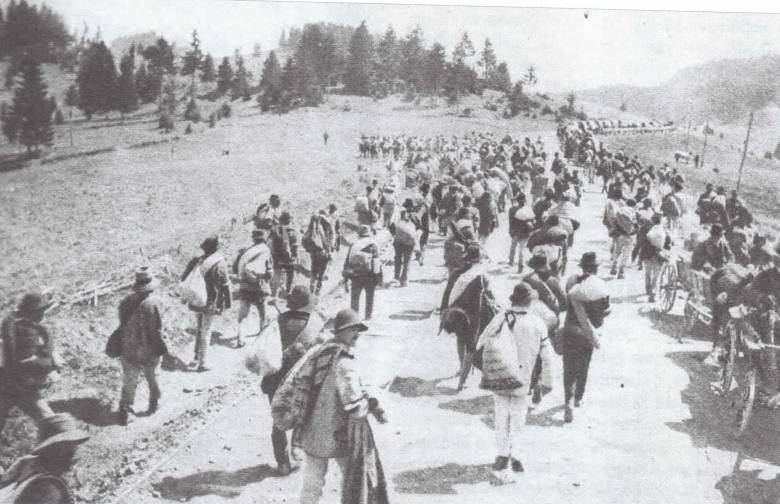 1916 őszén székely menekültekkelvoltak tele az országutak 