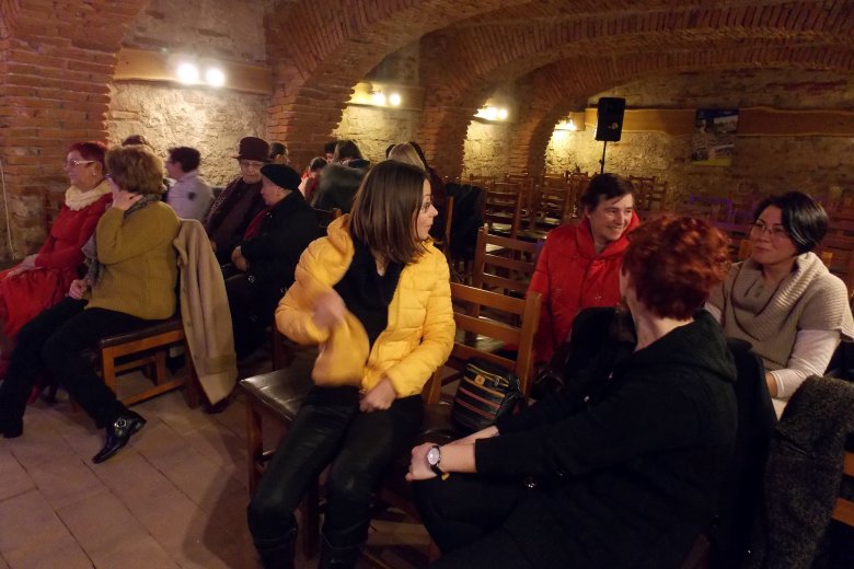 Pinceteremben gyűlnek össze előadásokat hallgatni a szépvízi nők 