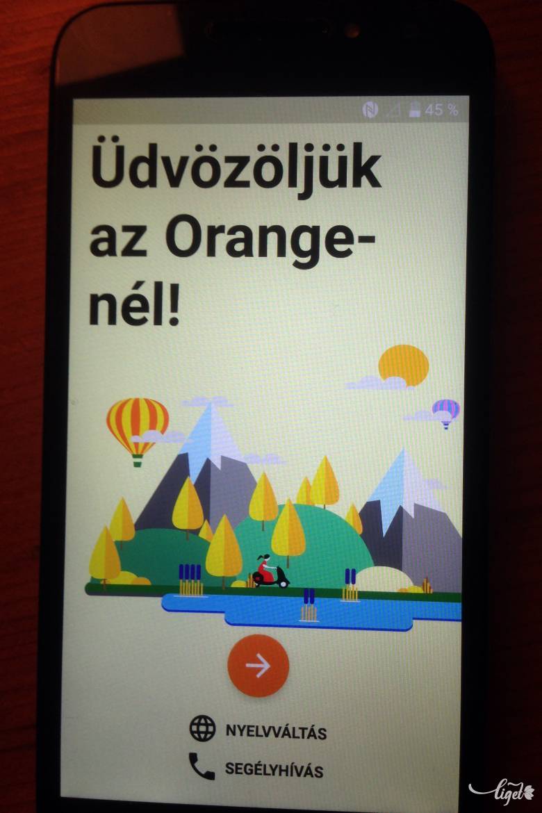 A magyar nyelv ennek a telefonnak nem okoz problémát •  Fotó: Rédai Attila