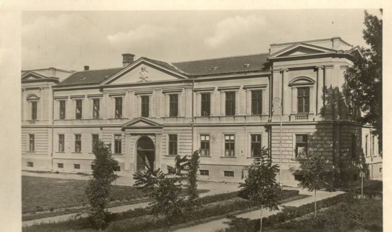 A szolnoki vármegyeházánkaptak irodákat az udvarhelyi közhivatalok 
