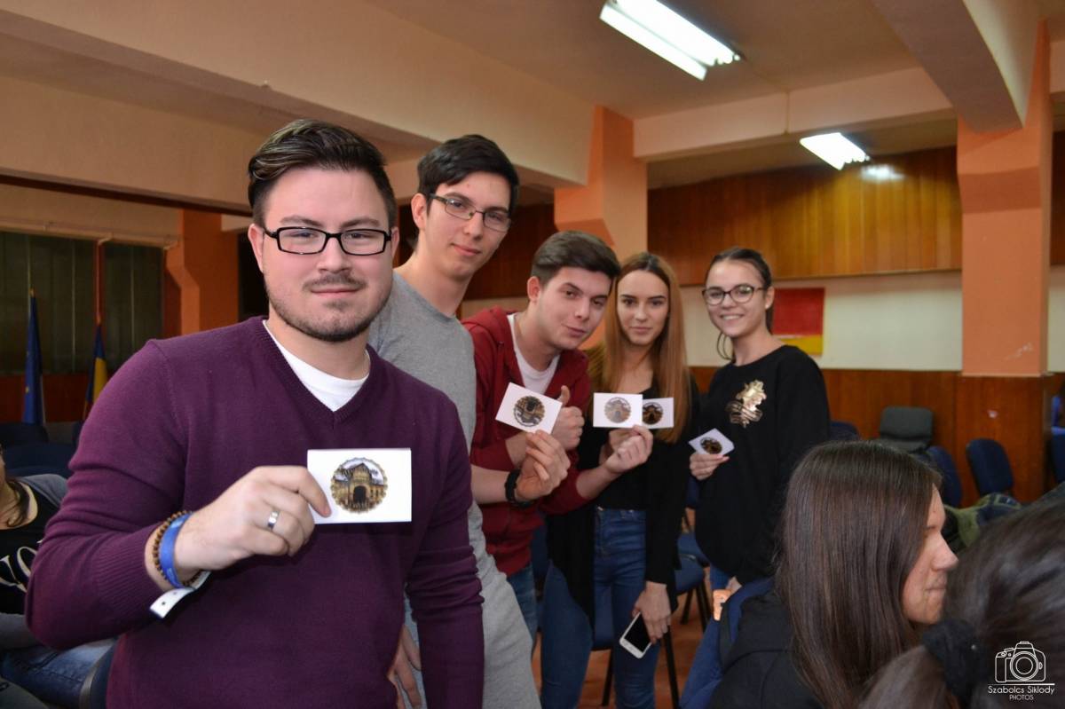 A Sörház őrei: az Efes csapat •  Fotó: Facebook/A Sörház őrei