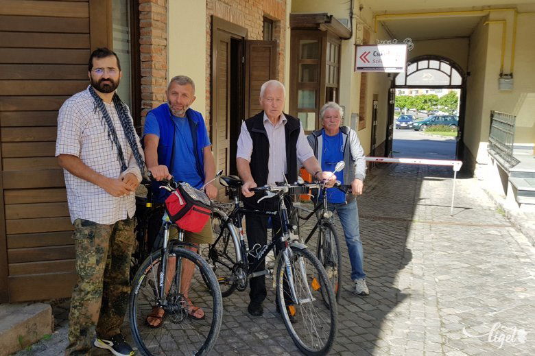 Amikor fontosabb az életben maradás: átértékelődött zarándoklat