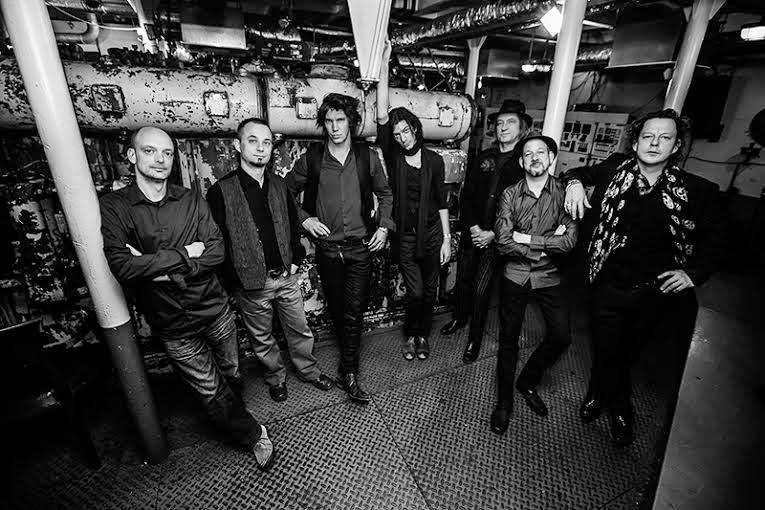 A zenekar egyszeri tisztelgésként indult, 10 éve Tom Waits születésnapján léptek fel először a budapesti A38-on •  Fotó: Facebook/Braindogs