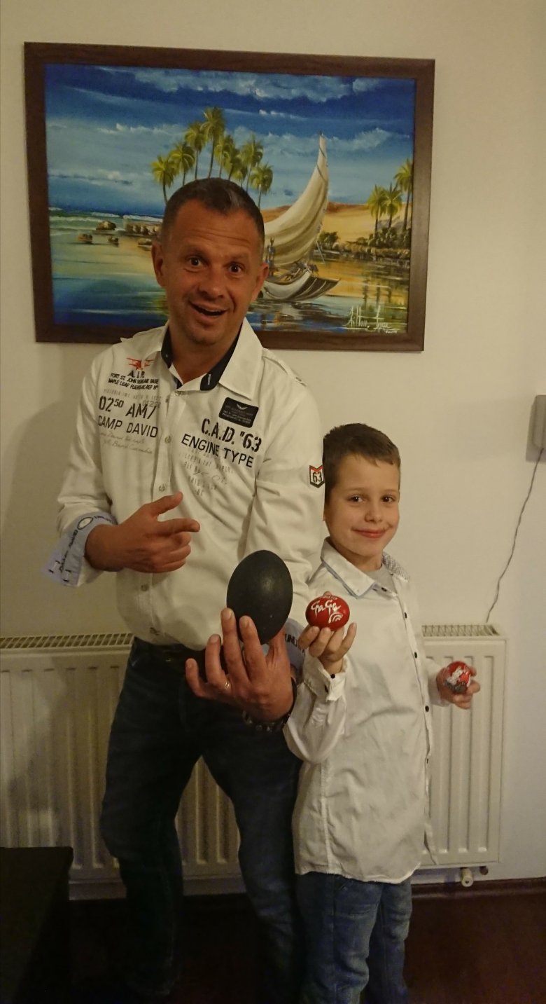 Tojásszerző körútra indul idén is a két Kakasi 