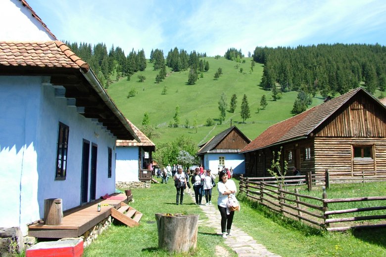 A gyimesközéploki skanzen. Főleg a turizmus élteti a székelyföldi tájházak reneszánszát •  Fotó: Hargita Megyei Hagyományőrző Forrásközpont