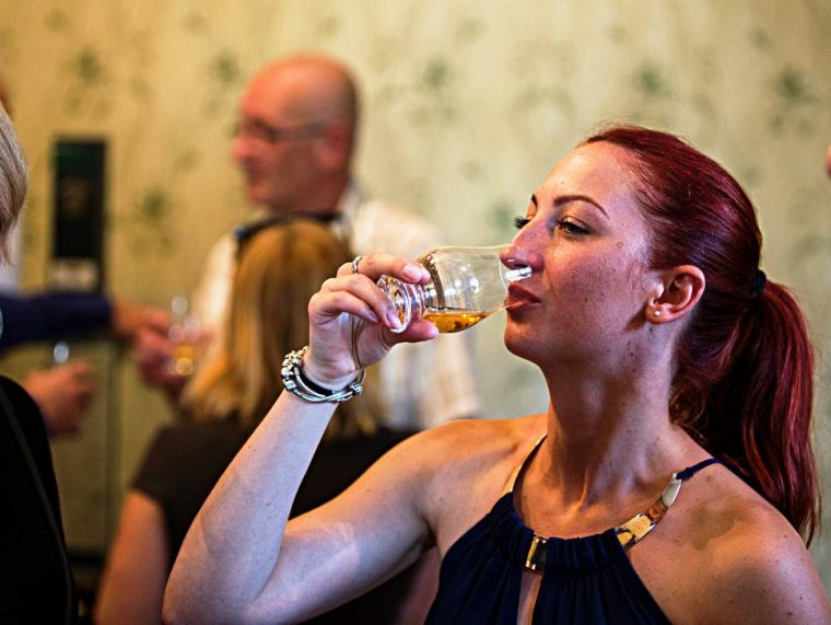 Ledönteni a whisky körüli sztereotípiákat