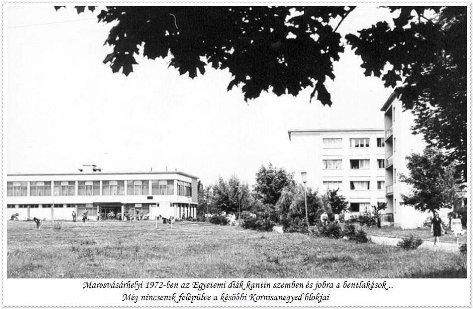 1972-ben kezdett el épülni a Párkány lakótelep. Itt még csak az egyetemi diákétkezde látszik 