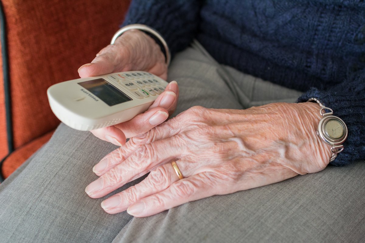 Az ország bármely részéről tárcsázható a szeretetszolgálat telefonszáma. Képünk illusztráció •  Fotó: Pixabay.com