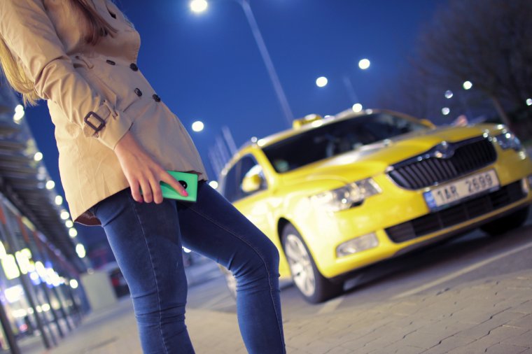 Mit tehet a nő, ha taxit hívna vb-döntő idején?