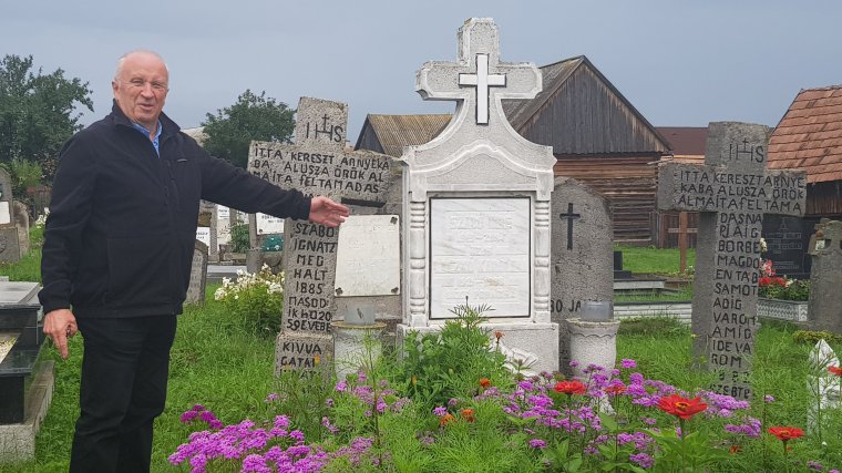 Múlttemetés jeltelen sírokba: kalákában zajlik a történelemmásítás