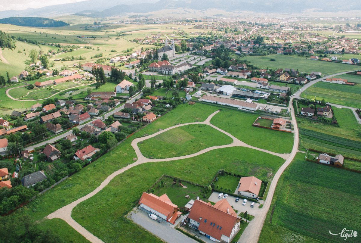 Az egykori Csobot faluval lehet azonos a mai Csíksomlyó mellett felfedezett település •  Fotó: Farkas Tamás