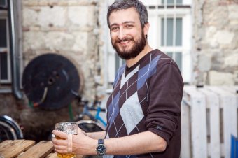 A digitalizáció színe és fonákja: jövőlatolgató beszélgetés Gálffy Csabával