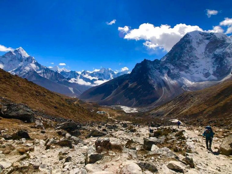 Huszonhatodik alkalommal, saját rekordját megdöntve jutott fel az Everestre Kami Rita Serpa