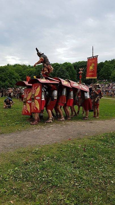 A teknős alakzat. Tipikus római harci taktika 