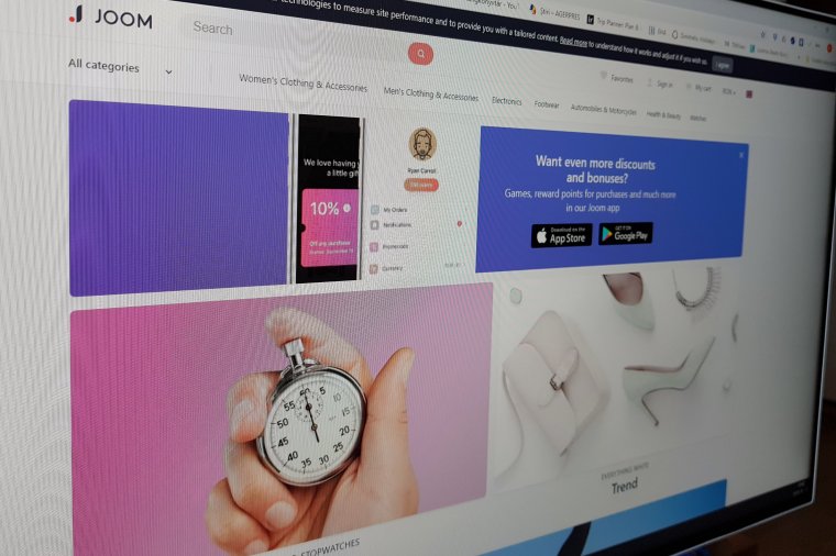 Vakmerő vásárlás Ázsiából: webáruházat teszteltünk