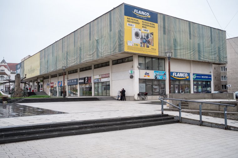 Megszűnik a nyüzsgés a városközponti áruházban