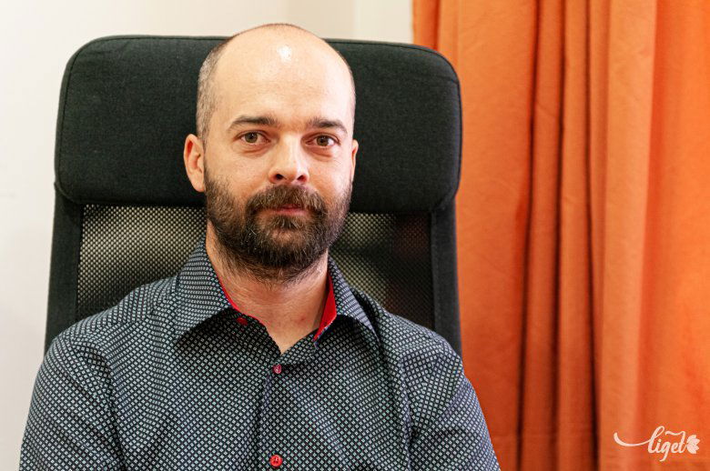Berze Albert a csíkszeredai Nagy István Művészeti Középiskola rézfúvós tanára •  Fotó: Gábos Albin