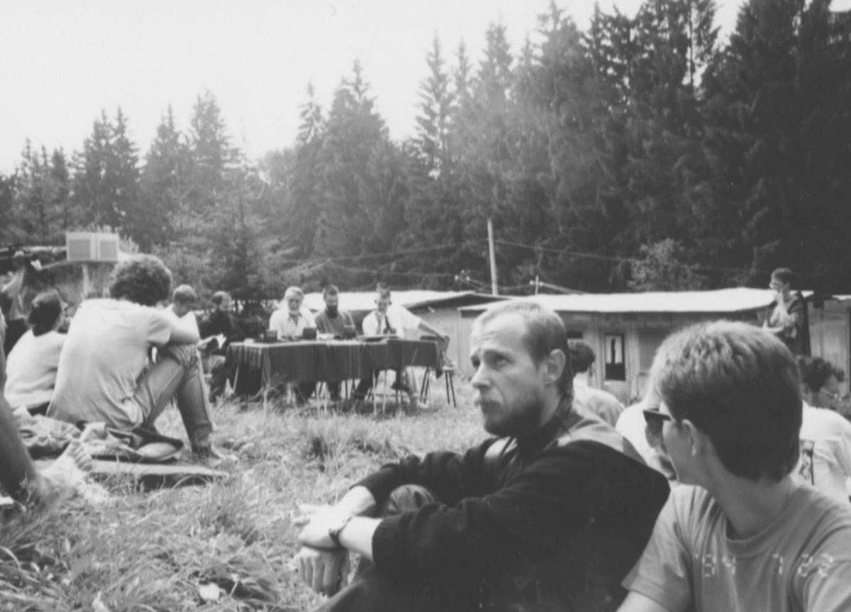 A sajtó sem panaszkodott még a hiányzó infrastruktúrára (1994) •  Fotó: Forrás: Pro Minoritate Alapítvány