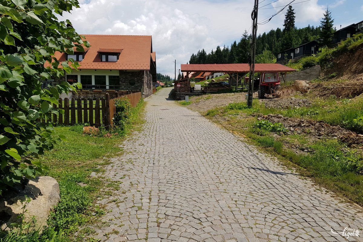 A borvízút a Lobogó közelében: folyamatban a további fejlesztések •  Fotó: Rédai Attila