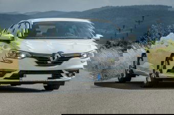 Örömmel vállalható „egyszínűség”: Renault Mégane Sedan Business