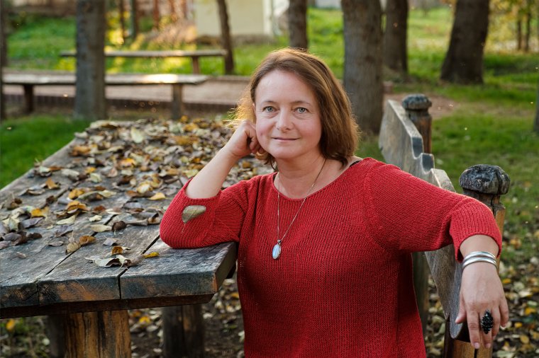 A vándorszínész egy egész világot tud felmutatni