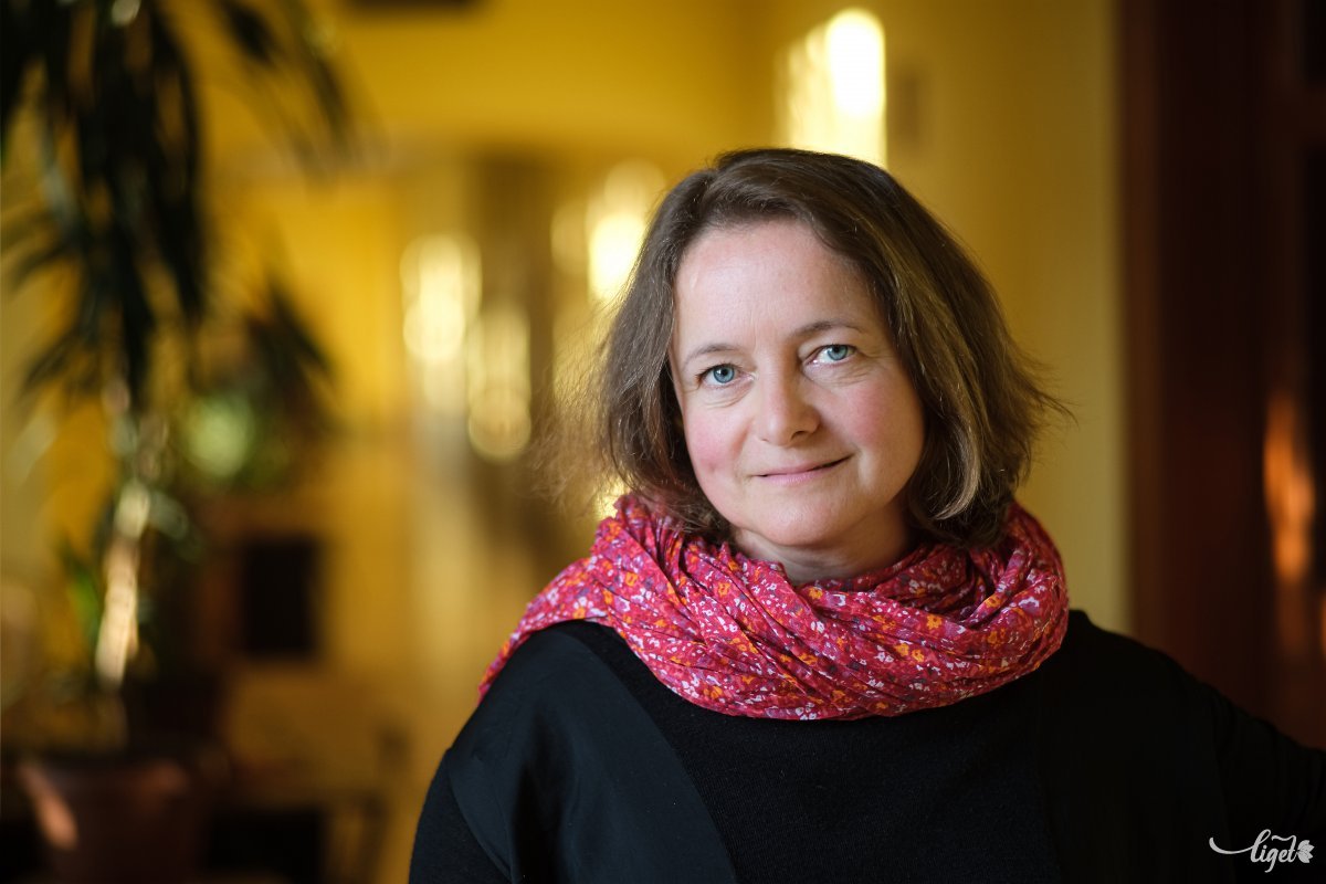 Zorkóczy Zenóbia színművésznő és néhány társa hiánypótló, missziós munkát végeznek vidéken • Fotó: Veres Nándor