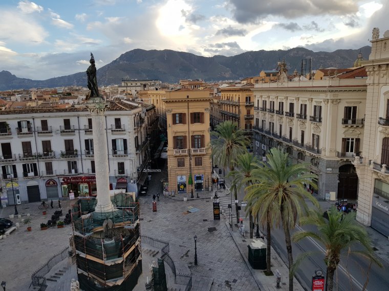 „Távozóban” a vírus járványszakértők szerint, készülhetnek az olaszok a nyaralásra