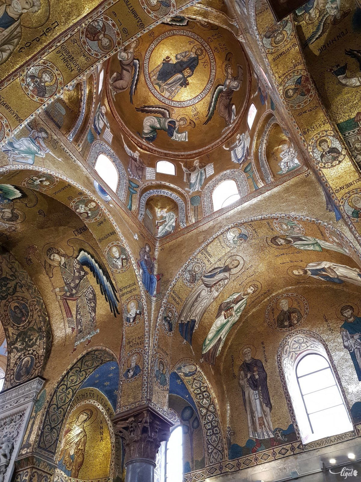 Egy templombelső a több százból. Bizánci jegyeket hordoz •  Fotó: Rédai Attila