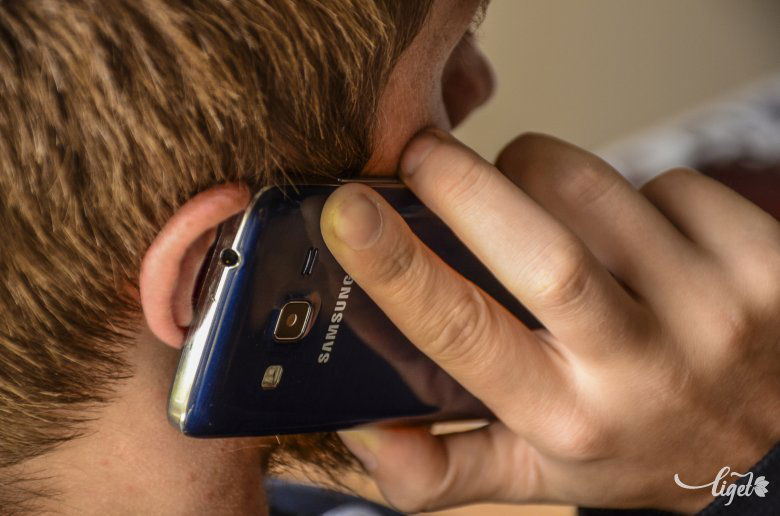 Az iphone használóknak eddig is nélkülözniük kellett a hangrögzítés luxusát, ezentúl azonban az androidosok sem lesznek kivételek •  Fotó: Gecse Noémi
