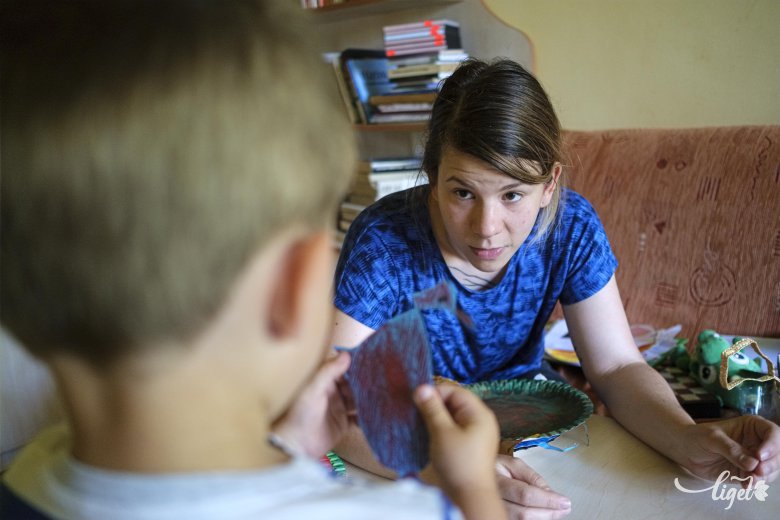 Kézműveskedés a karanténos időszak alatt •  Fotó: Veres Nándor