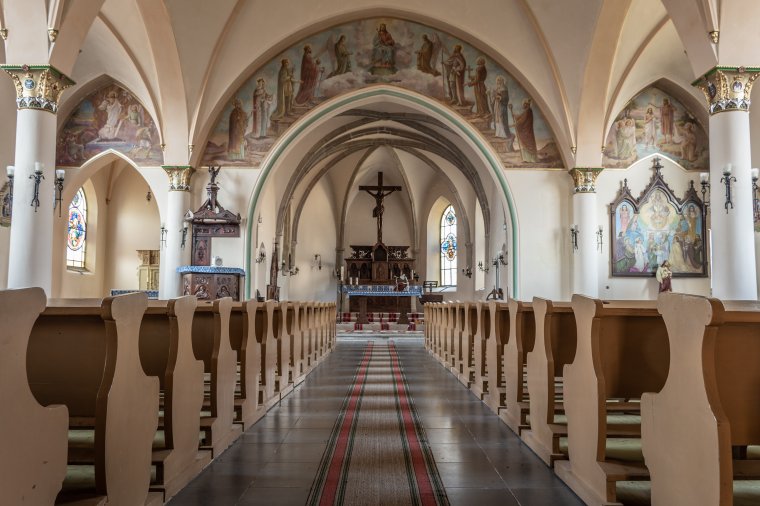 Egyelőre csak templomon kívül, nyílt téren engedélyezik az istentiszteletek, misék megtartását