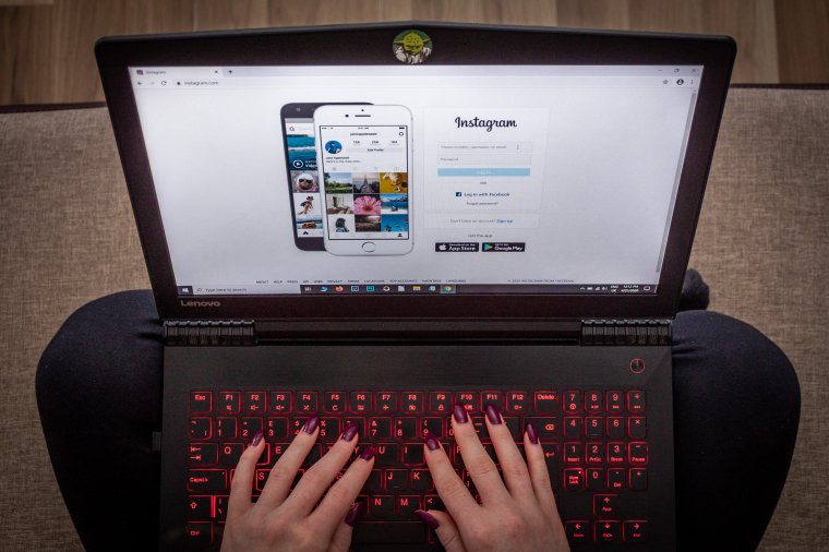 Világszerte panaszkodtak a Facebook és az Instagram leállása miatt a felhasználók
