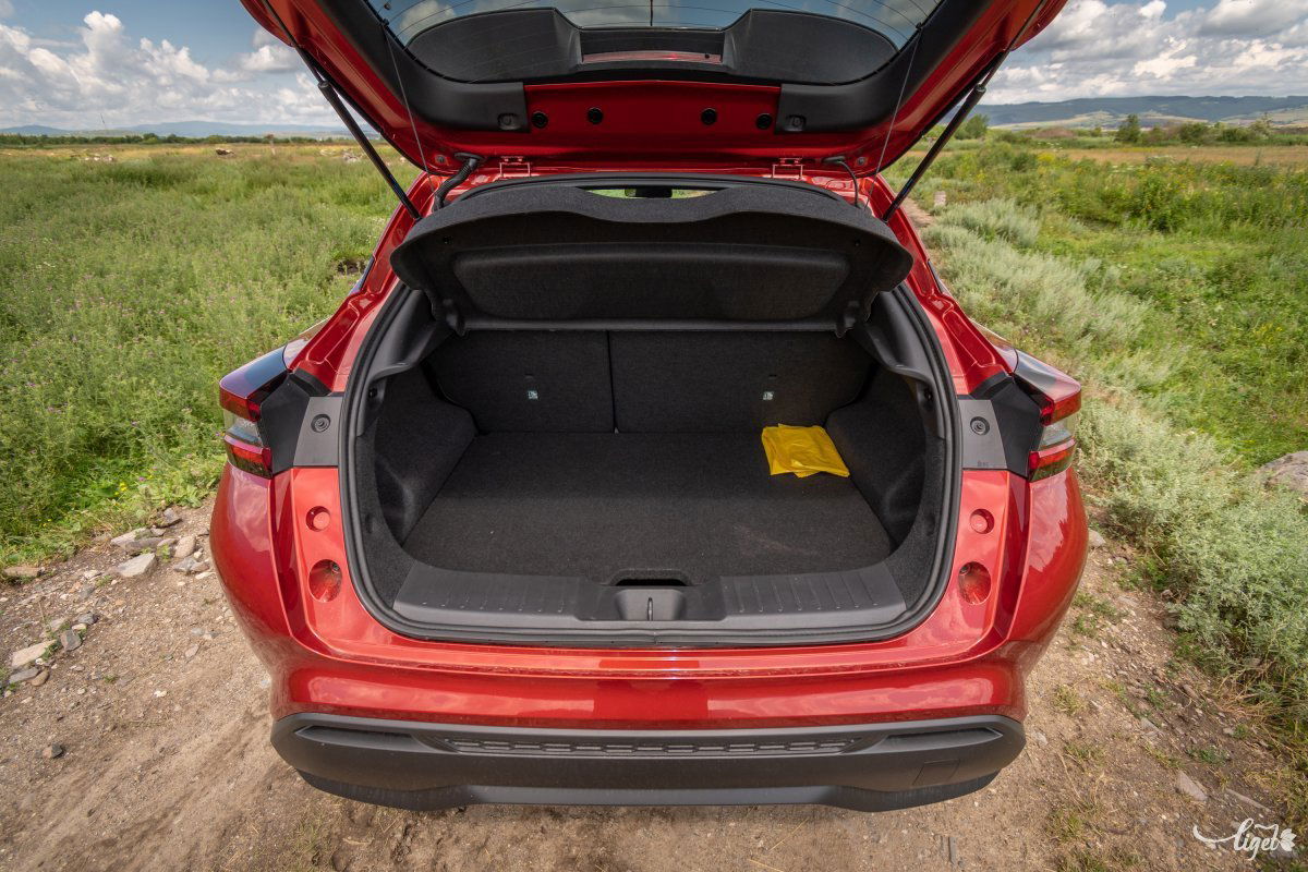 Kevesebbnek tűnik, pedig igaz: 422 liternyi poggyász fér ide &bullet;  Fotó: Pinti Attila